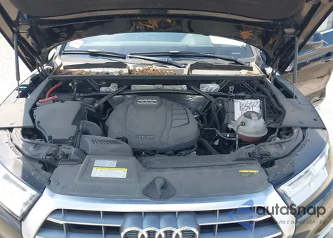 2018 Audi Q5 2.0T Premium/2.0T Tech Premium z USA, uszkodzony, nr VIN WA1BNAFY7J2107401